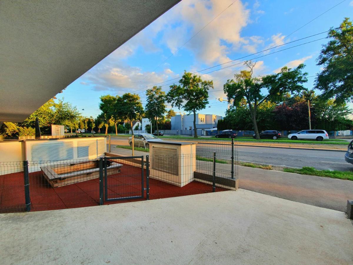 Near Lake Fully Furnished Beautiful Apartment Vienna Exterior photo